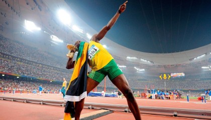 开云下载-科技赋能青训：青少年篮球“虚拟实境锻炼”首次全国试点，青少年篮球训练营